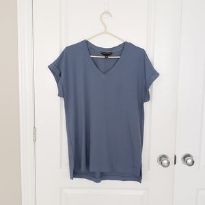 Banana Republic Blue V-Neck T shirt